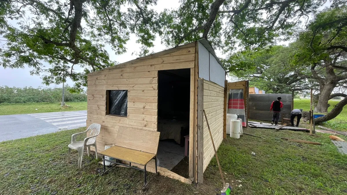 Las casillas para los evacuados de La Vuelta del Paraguayo, uno de los barrios de Santa Fe que está más afectado por la crecida del río Paraná. Las casillas para los evacuados de La Vuelta del Paraguayo, uno de los barrios de Santa Fe que está más afectado por la crecida del río Paraná.