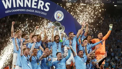 Jamie Carragher contra Pep Guardiola por los 115 pecados del City
