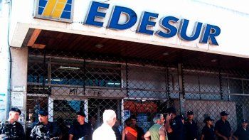 Edesur será denunciada por los delitos de malversación, fraude en perjuicio de la administración pública y abandono de personas. Edesur será denunciada por los delitos de malversación, fraude en perjuicio de la administración pública y abandono de personas.
