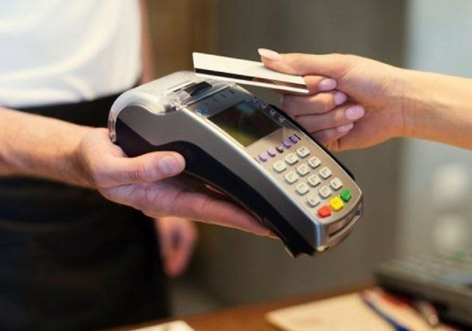 Así te desvalijan la tarjeta de crédito sin tocarla: Cómo funcionan los nuevos robos