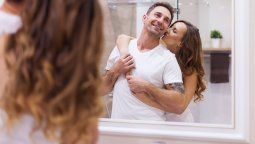 Tener sexo frente al espejo puede ser más beneficioso de lo que crees / Imagen de gpointstudio en Freepik