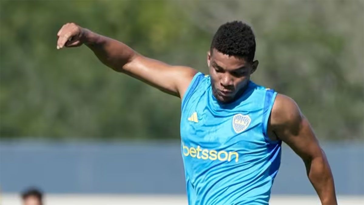 Fernando Gago implementó la balanza desde su llegada como nuevo DT de Boca e hizo que Frank Fabra bajará 6 kilos y sería titular en el partido ante Lanús. Fernando Gago implementó la balanza desde su llegada como nuevo DT de Boca e hizo que Frank Fabra bajará 6 kilos y sería titular en el partido ante Lanús.
