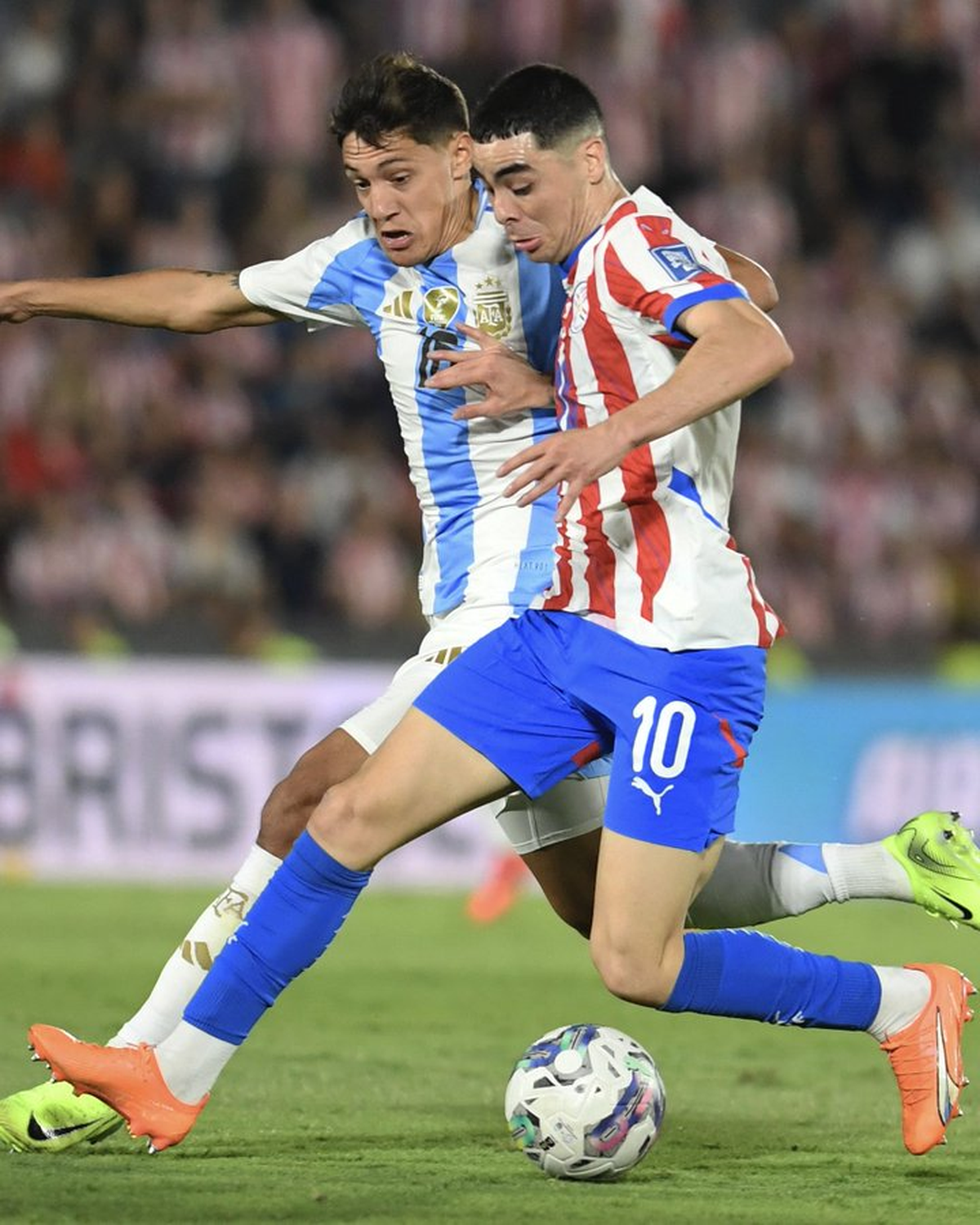 Paraguay le propinó a la Argentina su 3º derrota en lo que va de eliminatorias. Paraguay le propinó a la Argentina su 3º derrota en lo que va de eliminatorias.