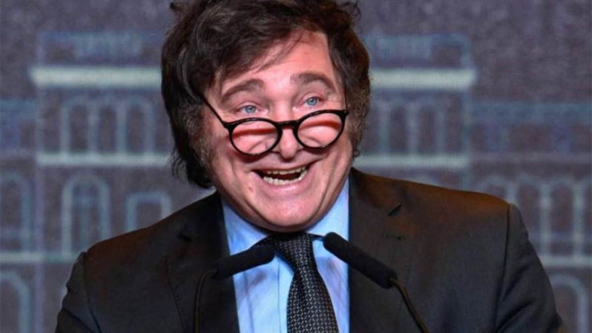 El presidente de la nación, Javier Milei, recibió otra mala noticia debido a que el 40% ya señala a la inseguridad como su principal preocupación. El presidente de la nación, Javier Milei, recibió otra mala noticia debido a que el 40% ya señala a la inseguridad como su principal preocupación.