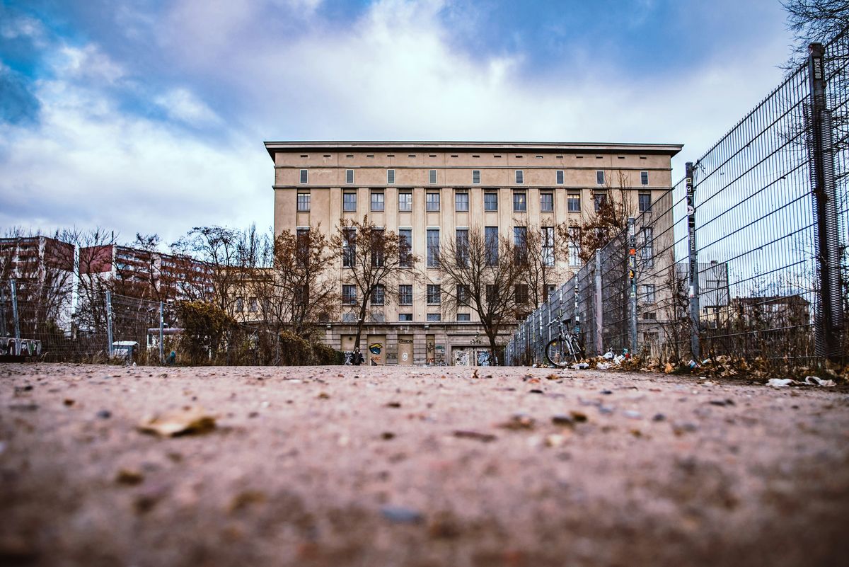 Berghain, la disco de Berlín que no tiene fin. Foto: Simon Tartarotti Berghain, la disco de Berlín que no tiene fin. Foto: Simon Tartarotti
