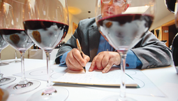 Michel Bettane, enólogo, cree que China será un gran productor de vinos y tiene un nivel premium.