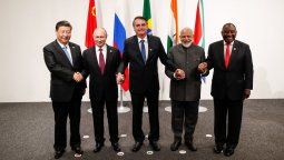 altText(Joe Biden envidia la unidad del BRICS)}