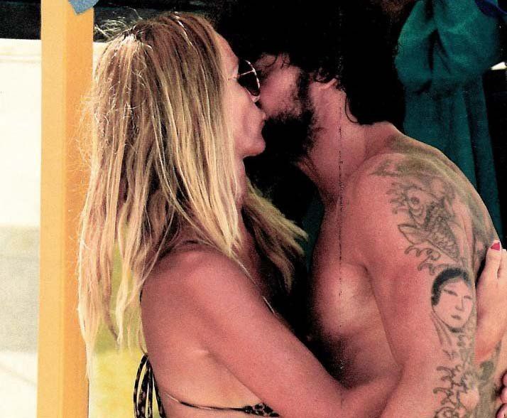 Luciano Castro y Sabrina Rojas a los besos en Mar del Plata tras negar su reconciliación (Foto: Gente)