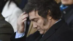 Javier Milei también se derrumba en la encuesta más anti K. Javier Milei también se derrumba en la encuesta más anti K.