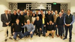 Intendentes bonaerenses de JxC con Diego Santilli durante la campaña previa a las PASO.