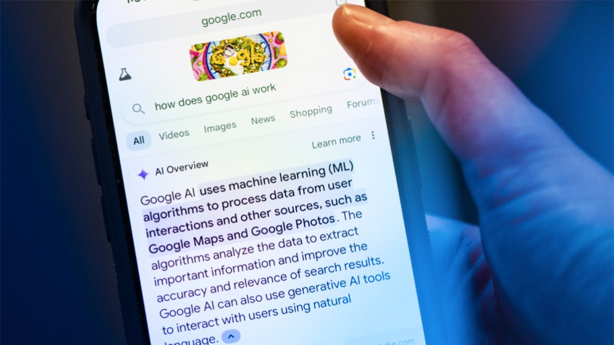 Google intenta salvar el tráfico hacia blogs y medios digitales con nuevas funciones creadas por la Inteligencia Artificial (IA). Google intenta salvar el tráfico hacia blogs y medios digitales con nuevas funciones creadas por la Inteligencia Artificial (IA).