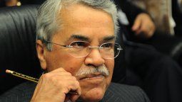 altText(Hasta ahora, el crudo sigue el plan saudita)}