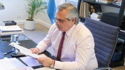 altText(La City no come vidrio: Reclaman a Guzmán por utilidades BCRA y que elimine 35% de Ganancias)}