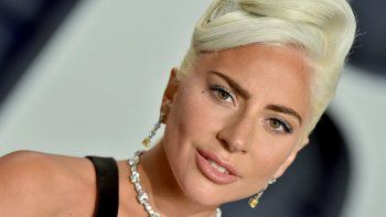 Lady Gaga confirma su rol en la nueva película de Warner y DC Comics. Lady Gaga confirma su rol en la nueva película de Warner y DC Comics.