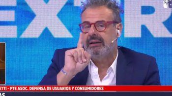 Ari Paluch duró dos meses en Canal Extra. Ari Paluch duró dos meses en Canal Extra.