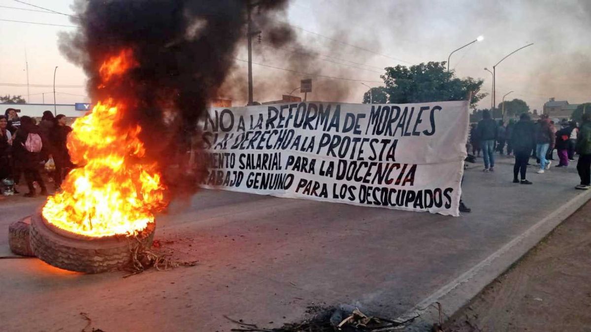 Incidentes en las marchas contra la reforma constitucional en Jujuy. Foto NA: LID Incidentes en las marchas contra la reforma constitucional en Jujuy. Foto NA: LID