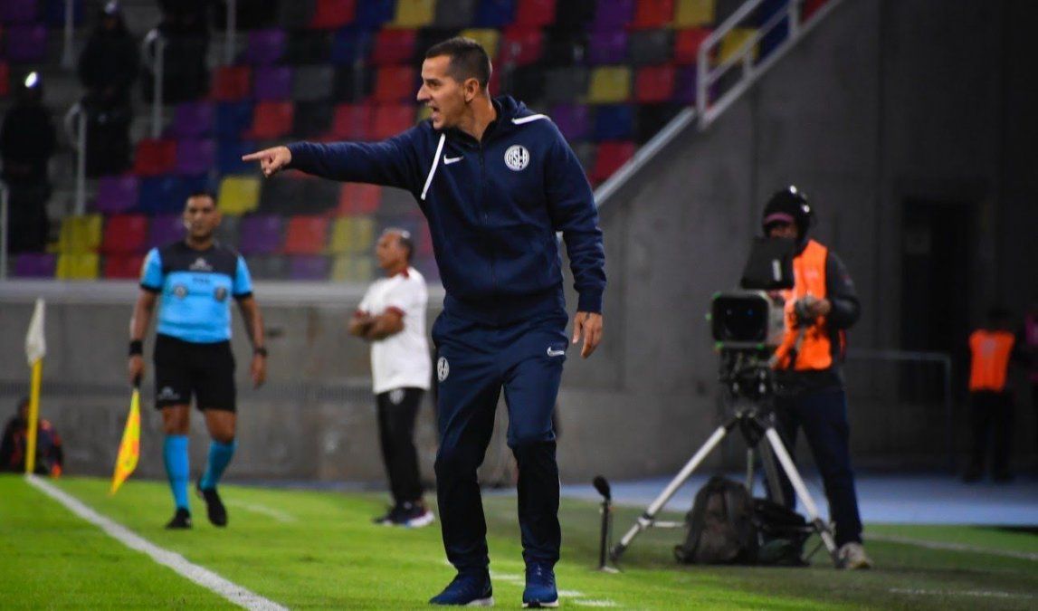 Romagnoli, el último DT en dejar su cargo, en su caso fue renuncia a San Lorenzo. Romagnoli, el último DT en dejar su cargo, en su caso fue renuncia a San Lorenzo.