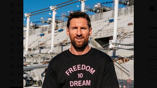 Lionel Messi soñando con la MLS. Lionel Messi soñando con la MLS.