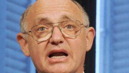 altText(Timerman hablando: La estrategia es dormir hasta a Pichetto)}