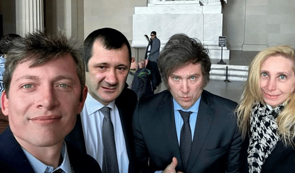 Las memes sobre el senador Edgardo Kueider han invadido las redes sociales Las memes sobre el senador Edgardo Kueider han invadido las redes sociales