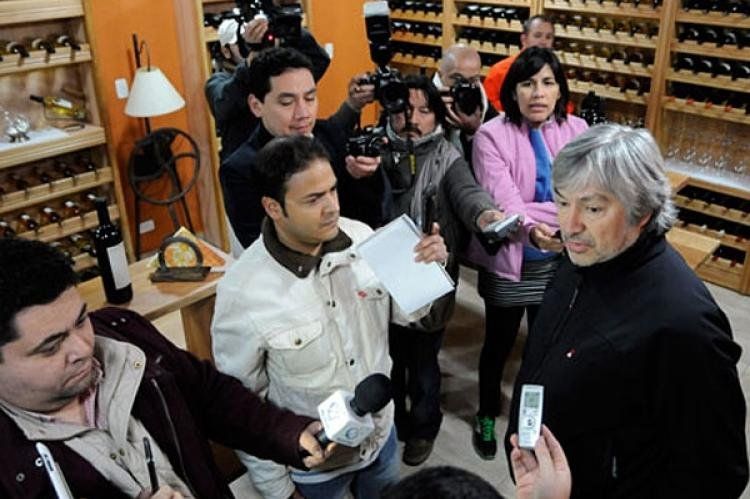 Lázaro, en la recorrida por su casa con periodistas (Foto:  Opi Santa Cruz)