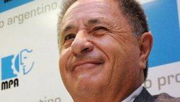 altText('Impulsado por el Papa', Duhalde se amigó con Dios y con el Diablo...)}