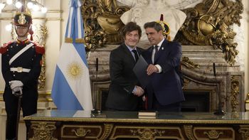 La casta de Javier Milei: El exministro Lisandro Catalán se llevará ahora de YPF $140 millones mensuales