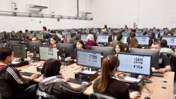 Ya se vota: Unos, por el balotaje; otros, por más del 53% (¿adiós a la Grieta?)