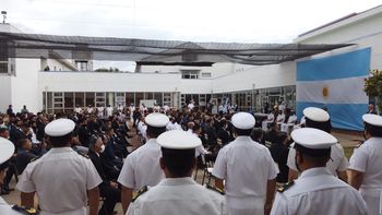 Armada Argentina renuncia a capacitar personal para explotar los recursos ictícolas. Armada Argentina renuncia a capacitar personal para explotar los recursos ictícolas.