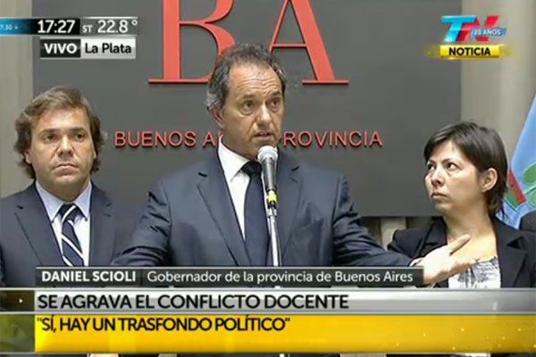 Scioli se mostró enojado por la violencia contra los funcionarios y por la intrasigencia de los gremios. (Foto: Captura de TV)