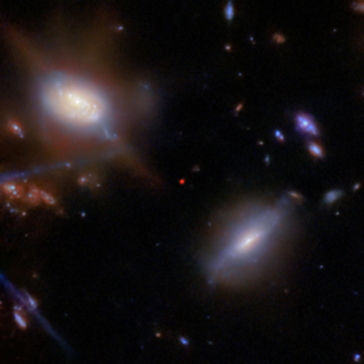 El James Webb captó luz de una galaxia extremadamente lejana, JADES-GS-z13-1, que existió cuando el universo tenía solo 330 millones de años. Pero la luz que emitió no debería haber llegado. El James Webb captó luz de una galaxia extremadamente lejana, JADES-GS-z13-1, que existió cuando el universo tenía solo 330 millones de años. Pero la luz que emitió no debería haber llegado.