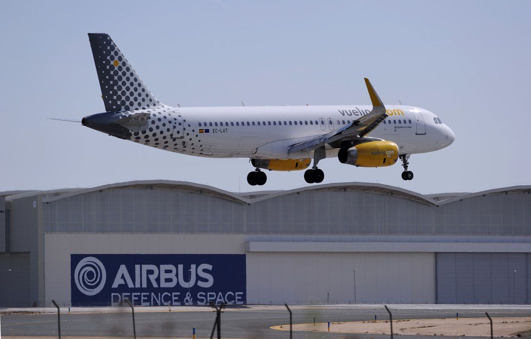 El vuelo de Vueling procedente de Barcelona activó la emergencia en Tenerife Norte tras sufrir un fallo en el tren de aterrizaje.