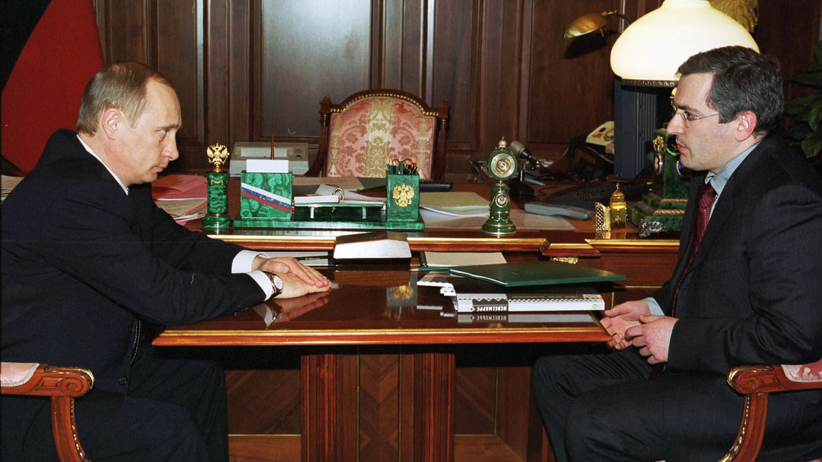 Mikhail Khodorkovsky y Vladimir Putin.