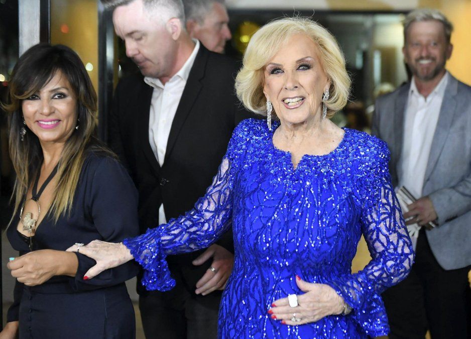 Mirtha Legrand será distinguida por Felipe VI con la Cruz de Oficial de Isabel la Católica, un reconocimiento de la Corona española a su trayectoria y vínculo con España.