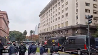 Evacuaron el ministerio de Economía por 2 amenazas de bomba Evacuaron el ministerio de Economía por 2 amenazas de bomba