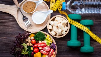 Alimentación adecuada influye en hasta 40% del rendimiento físico de un deportista de élite. Alimentación adecuada influye en hasta 40% del rendimiento físico de un deportista de élite.
