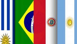 altText(Con Paraguay bajo debate, pisa fuerte Venezuela en la Cumbre del Mercosur)}