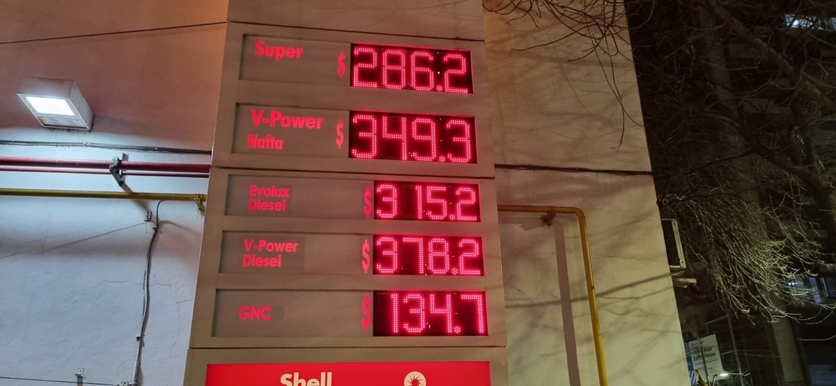 Pizarra en Rosario: Así quedaron los precios de la nafta. Pizarra en Rosario: Así quedaron los precios de la nafta. 