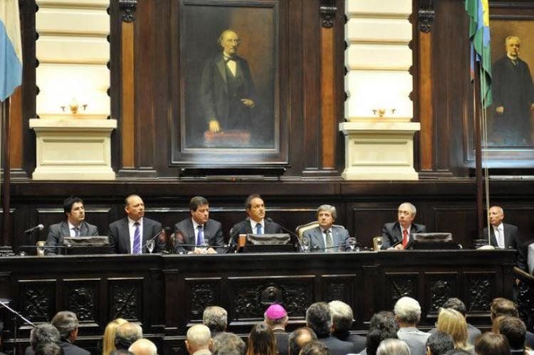 Scioli en la apertura de las sesiones legislativas bonaerenses en La Plata