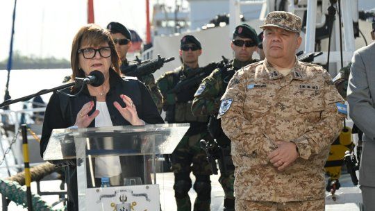 El gobierno nacional diseñó cuatro fases operativas para aplicar el Plan Paraná en la Hidrovía. El gobierno nacional diseñó cuatro fases operativas para aplicar el Plan Paraná en la Hidrovía.