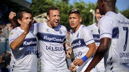 Talleres cayó ante Gimnasia 5-2. De ahí, Riverpuede coronarse campeón si empata con Racing. La “T” realizó muy buenascampañas y fue el “cuco” de los grandes. (Foto: Noticias Argentinas/PRENSA GELP)