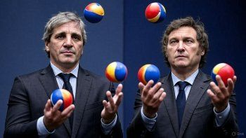 Javier Milei pierde a su 'caballito' y se aferra a los malabares