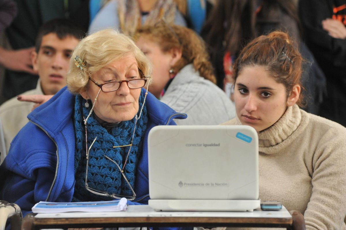 Puede darse la situación de que cinco generaciones converjan en un mismo tiempo laboral.