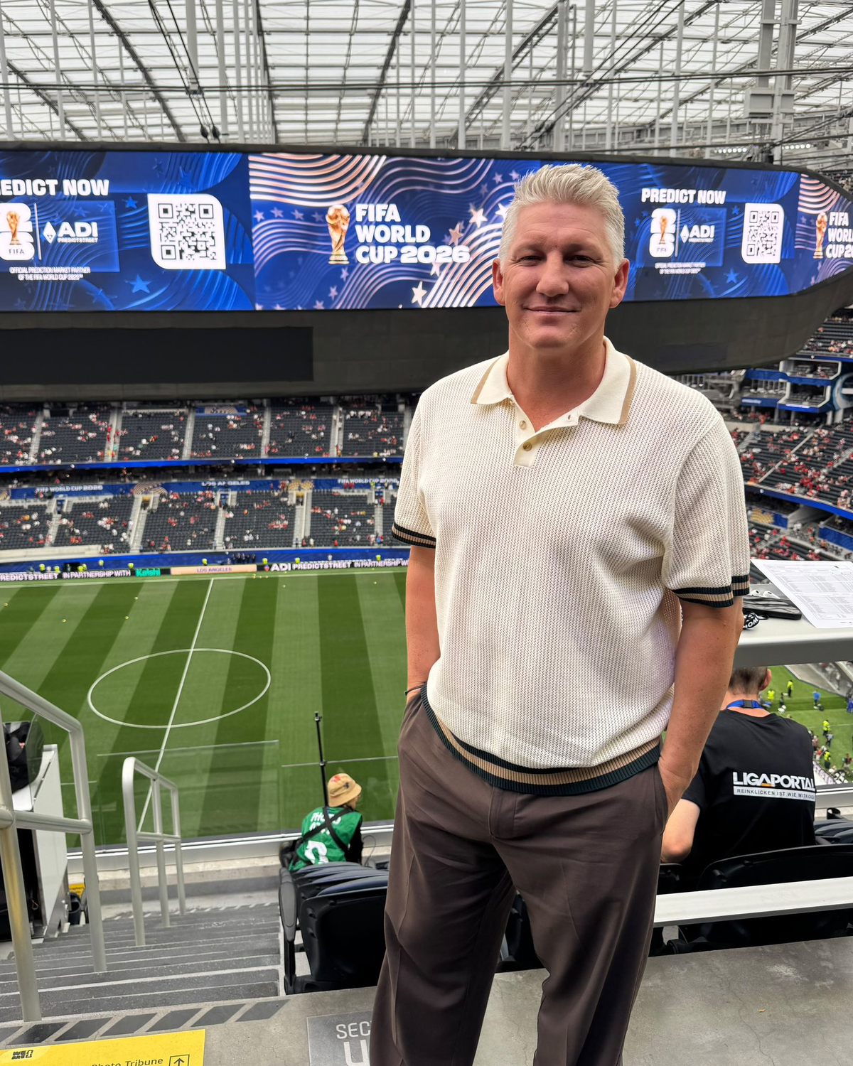 Bastian Schweinsteiger en Estados Unidos cubriendo el Mundial. Bastian Schweinsteiger en Estados Unidos cubriendo el Mundial.