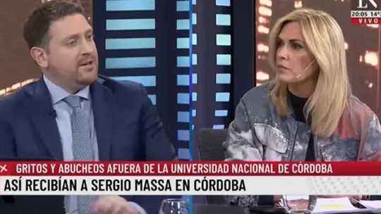 Viviana Canosa no particpó del pase con Jonatan Viale en LN+ y encendió las alarmas. Viviana Canosa no particpó del pase con Jonatan Viale en LN+ y encendió las alarmas.