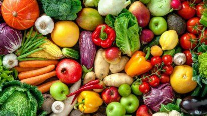 Las vitaminas esenciales que necesita en su dieta, según un experto de Yale