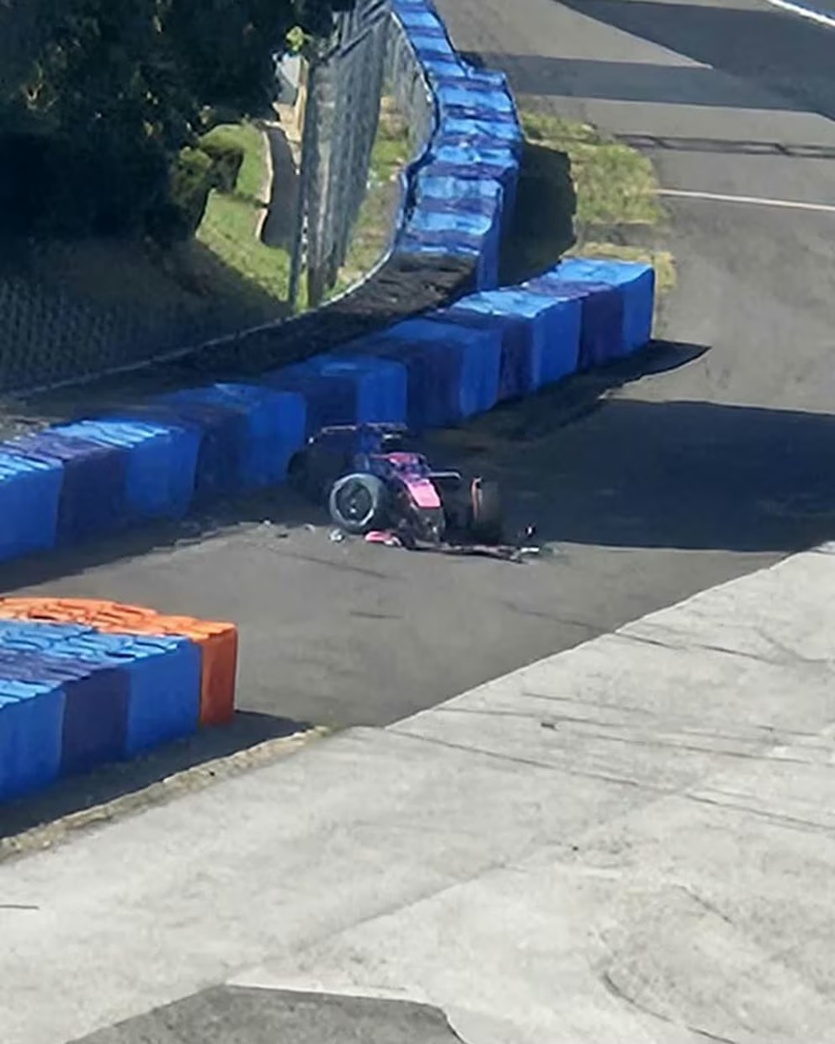El accidente en Hungaroring expuso la falta de carga aerodinámica y problemas técnicos de Alpine. El equipo acumula errores que perjudican a Franco Colapinto y su desempeño. El accidente en Hungaroring expuso la falta de carga aerodinámica y problemas técnicos de Alpine. El equipo acumula errores que perjudican a Franco Colapinto y su desempeño.
