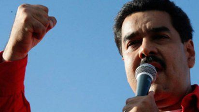 Maduro toma papelera irlandesa y busca controlar precios de autos