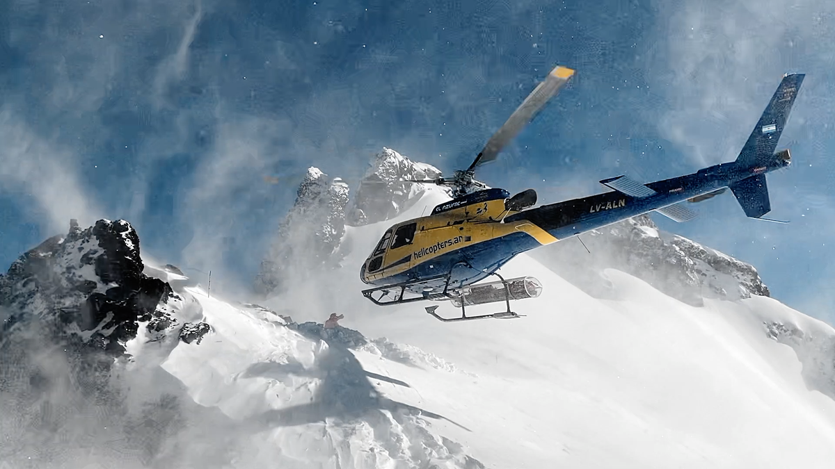 Helicóptero en El Azufre, dispuesto al Heli-Ski.