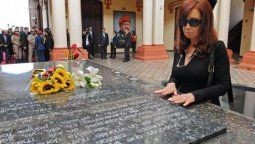 altText(CFK tuiteó 119 veces ignorando el 18A, y Scioli decidió aprovecharlo)}